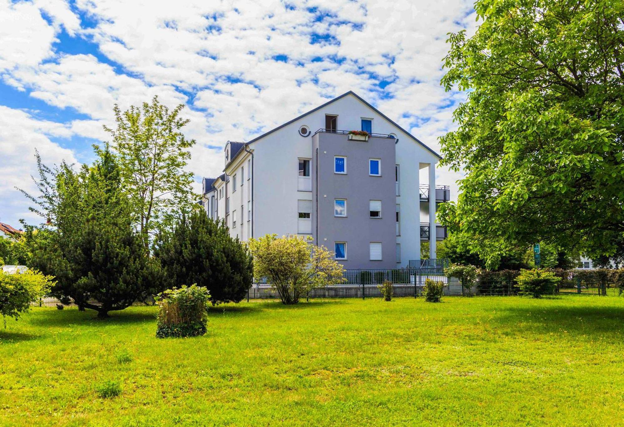 Relax Apartment Black & White Friedrichshafen Exterior photo